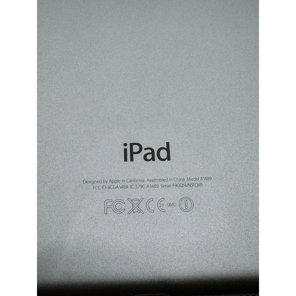 Apple iPad mini wifi 16 gig a1489 Gray +Not working+